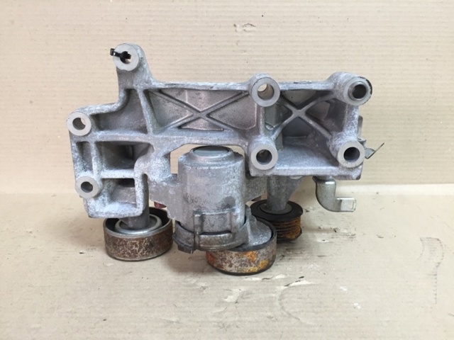 Натяжитель клинового ремня 1345A090 MITSUBISHI