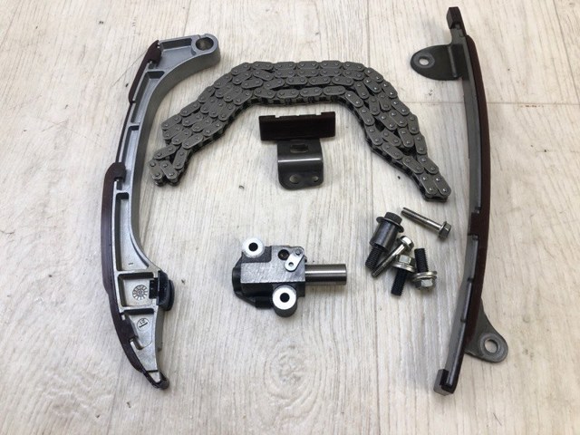 Успокоитель цепи ГРМ 1356136010 TOYOTA
