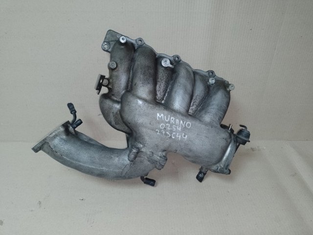 Впускной коллектор 140108J105 NISSAN