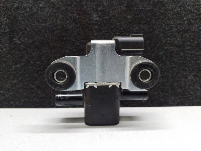 NISSAN 149306CA0A Обратный клапан вакуумной системы в наличии Украина