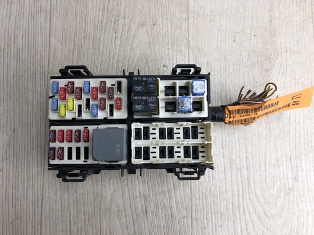 Коробка предохранителей 14A067 FORD