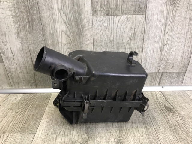 Корпус воздушного фильтра, нижняя часть 1500A448 MITSUBISHI