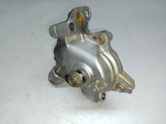 Масляный насос двигателя Тойота Аурис UKP