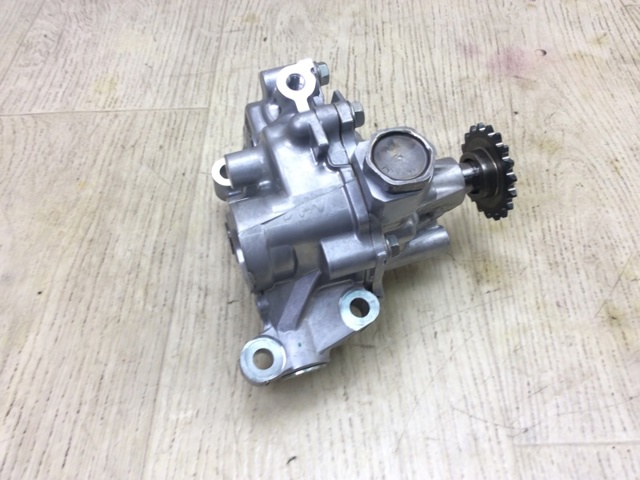TOYOTA 15100F0010 Масляный насос в наличии Чернигов