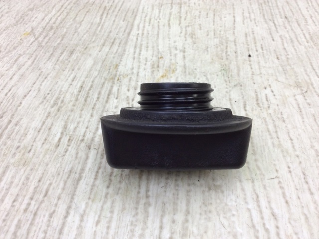 152551GZ0A Nissan/Infiniti Крышка маслозаливной горловины
