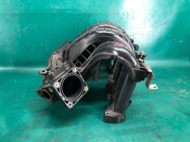 MITSUBISHI 1540A069 Коллектор впускной в наличии Ужгород