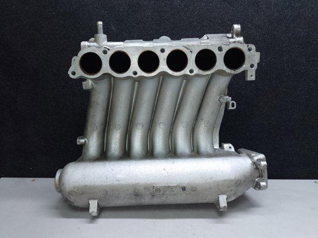 Коллектор впуск верхний 1540A382 MITSUBISHI