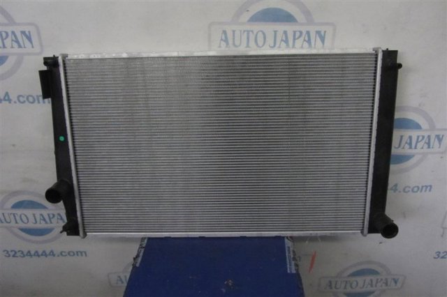 164000V031 Toyota Радиатор охлаждения двигателя
