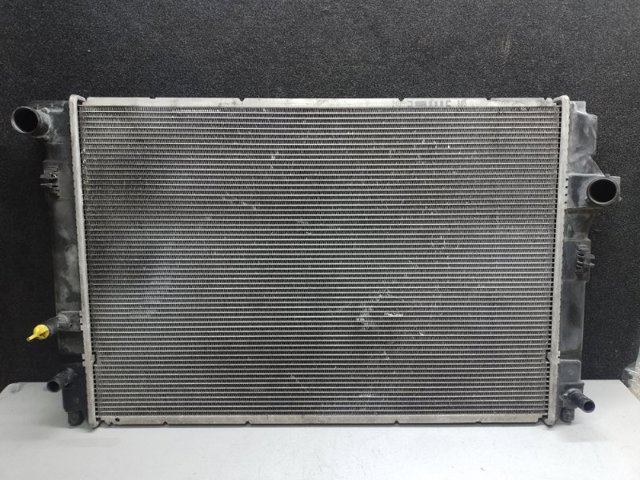 Радиатор 1640021330 TOYOTA