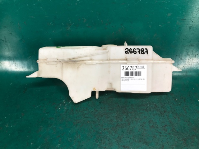 Расширительный бачок охлаждения 164700V020 TOYOTA