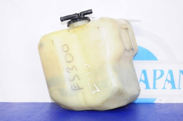 Бачок расширительный 1647020080 TOYOTA