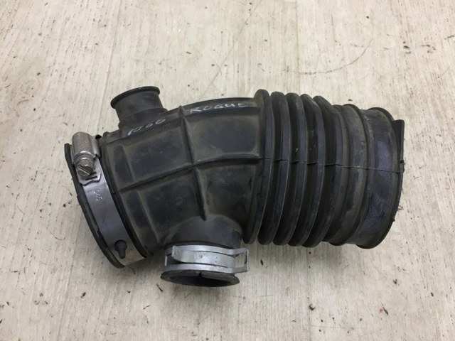 165764CL0B NISSAN Выпускной патрубок воздушного фильтра купить в Ужгород