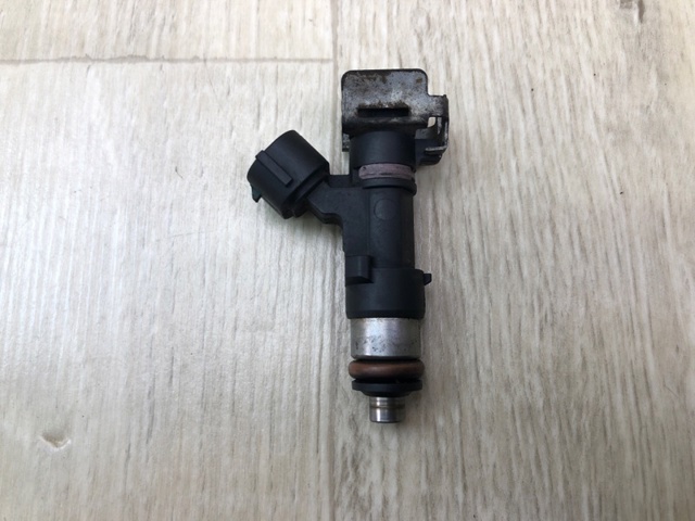 Форсунка дизельная в сборе 166007S00A NISSAN