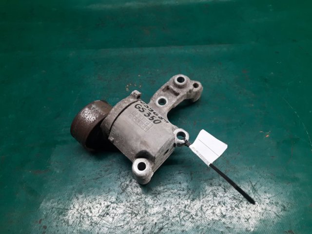 Натяжитель клинового ремня 1662031031 TOYOTA