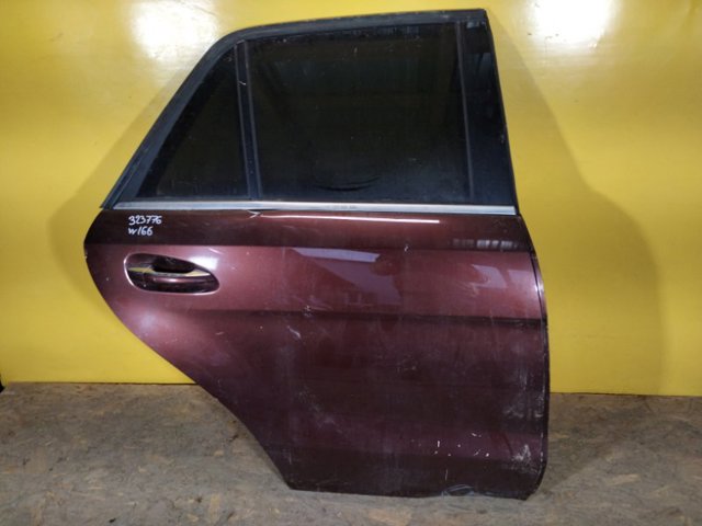 Задняя правая дверь 1667300205 MERCEDES