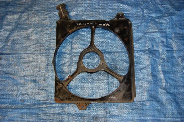 Кожух радиатора кондиционера 1671120060 TOYOTA