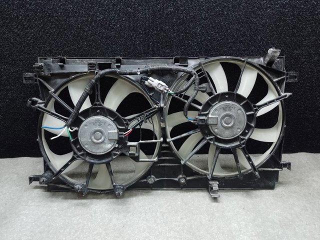 TOYOTA 1671137160 Диффузор радиатора кондиционера в наличии Черкассы