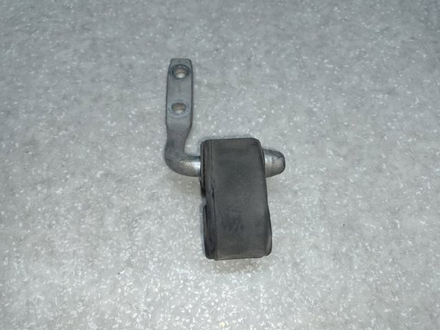 Подушка глушителя 1756522040 TOYOTA