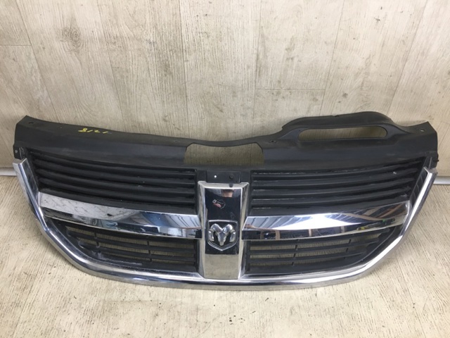 CHRYSLER 1BG84SZ0AE Решетка радиатора в наличии Харьков