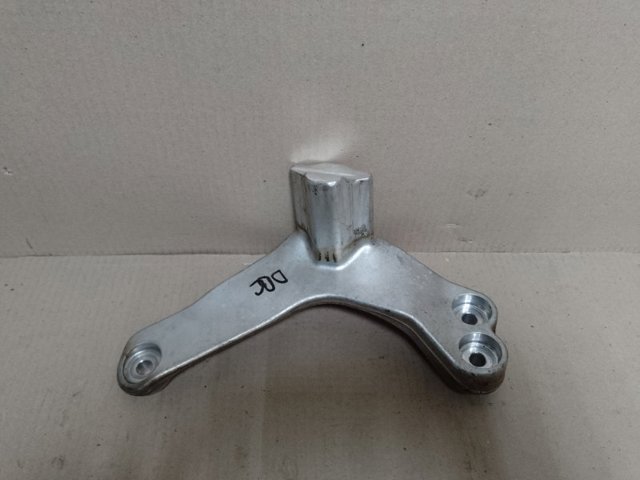 Правая опора ДВС 1J0199262DA VAG