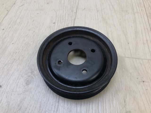 Шкив водяной помпы Nissan Armada