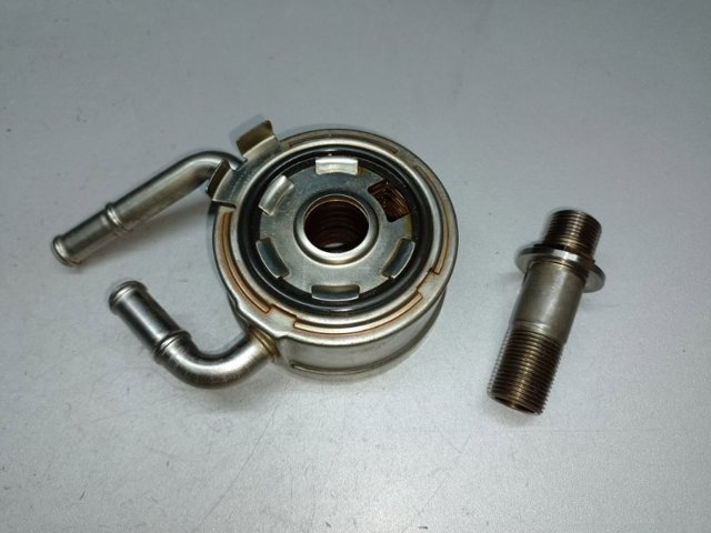 Масляный радиатор для АКПП 21305JD02C NISSAN