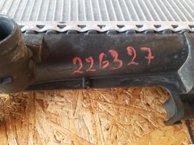 Радиатор охлаждения 214105DC0A NISSAN
