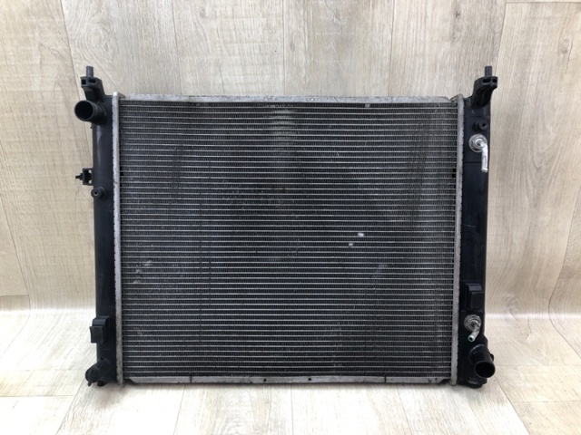Радиатор охлаждения 214603VB3A NISSAN