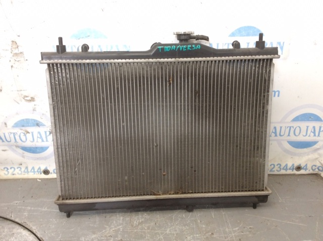 Радиатор охлаждения 21460CV000 NISSAN