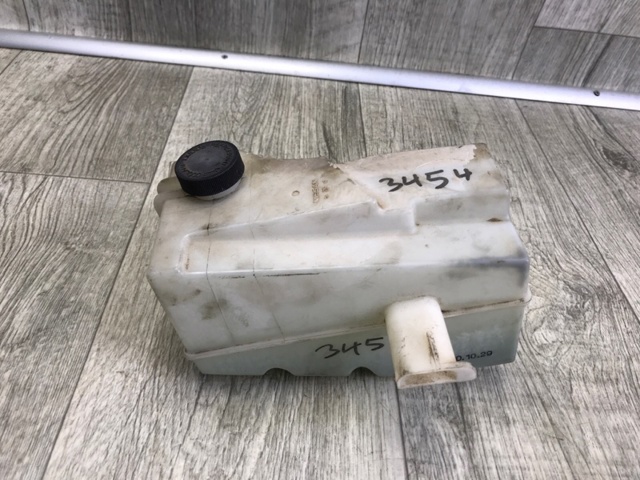 NISSAN 21711JG000 Бачок системы охлаждения расширительный в наличии Полтава