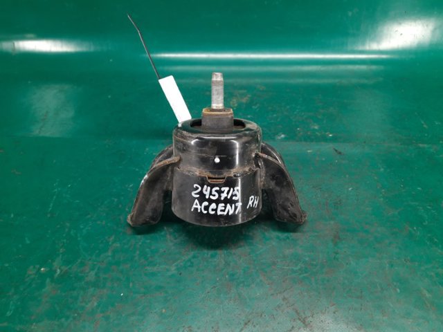 Правая подушка двигателя 218101R010 HYUNDAI
