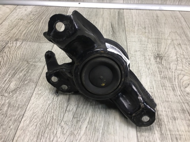 Правая подушка ДВС 218103Q850 HYUNDAI