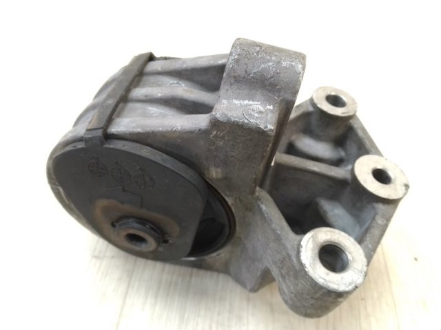 Левая опора двигателя 218304D100 HYUNDAI