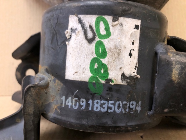 21830A5300 Подушка (опора) двигателя левая купить Сумы