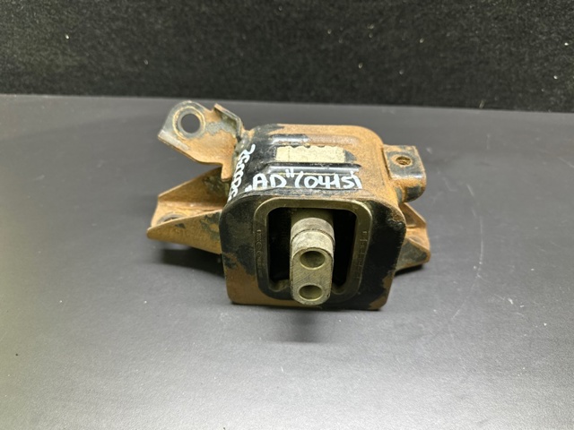 Подушка (опора) двигателя, левая 21830F2100 HYUNDAI