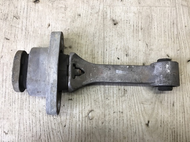 Передняя опора двигателя 219502T100 HYUNDAI
