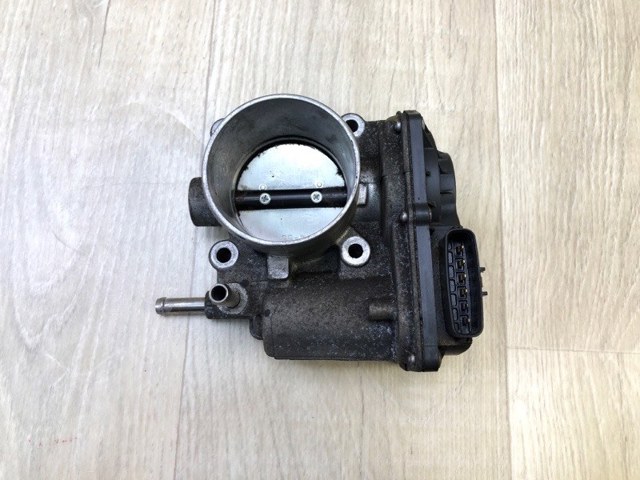 Дроссельная заслонка 220300T080 TOYOTA