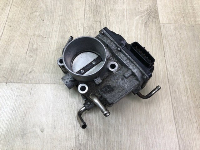 Дроссельная заслонка в сборе 2203028070 TOYOTA