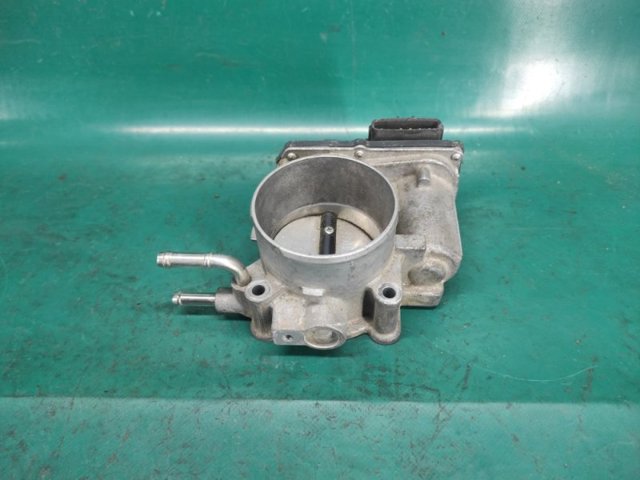 Дроссельная заслонка в сборе 2203036010 TOYOTA