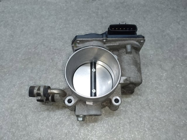 Дроссельная заслонка Toyota Camry 7