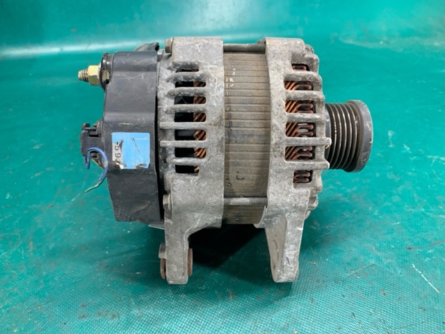 Автомобильный генератор 23100EN000 NISSAN