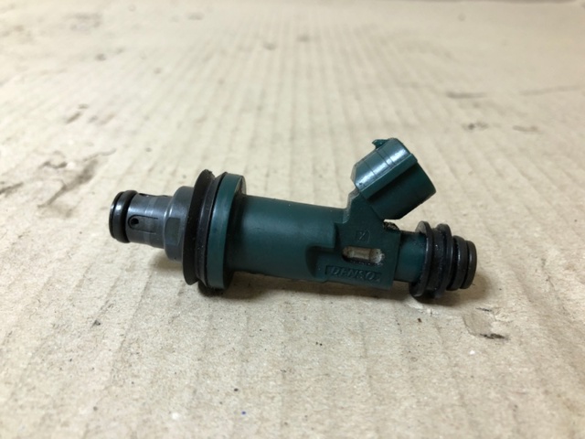 Форсунка впрыска топлива 232090A010 TOYOTA