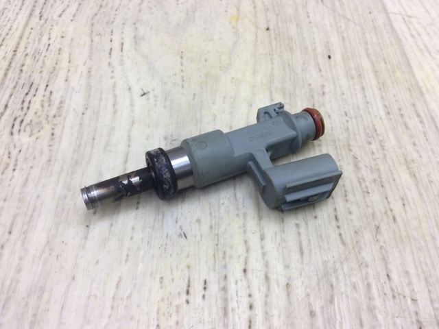 Форсунка дизельная в сборе 2320929105 TOYOTA