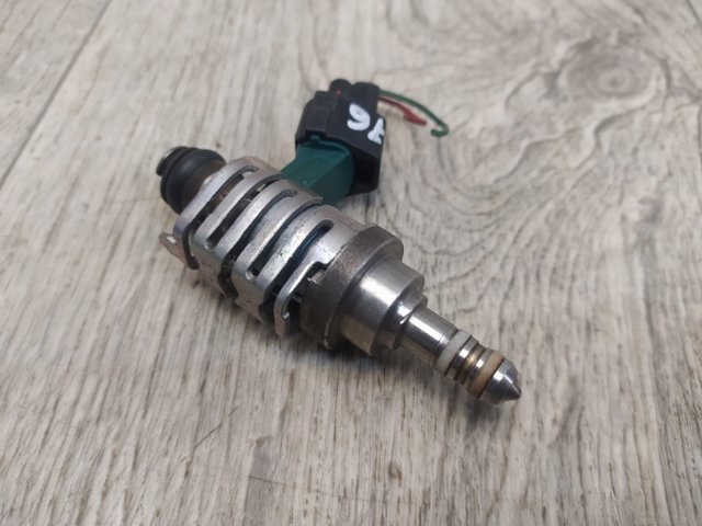 Форсунка дизельная в сборе 2325031020 TOYOTA
