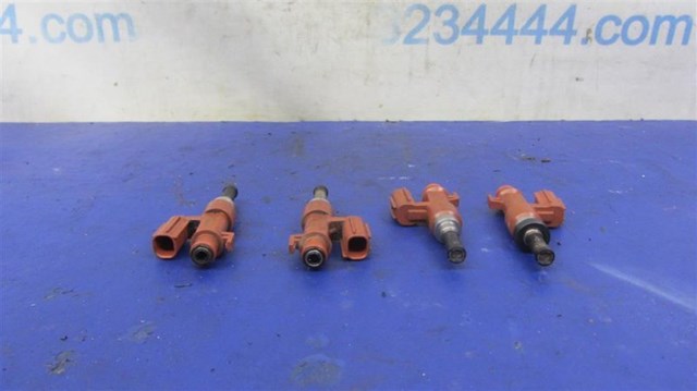 Форсунка дизельная в сборе 2325038020 TOYOTA