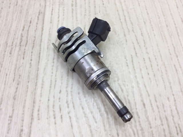 Форсунка инжектора 23250F0010 TOYOTA