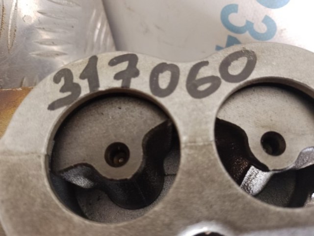 HYUNDAI 233002G470 в наличии Полтава