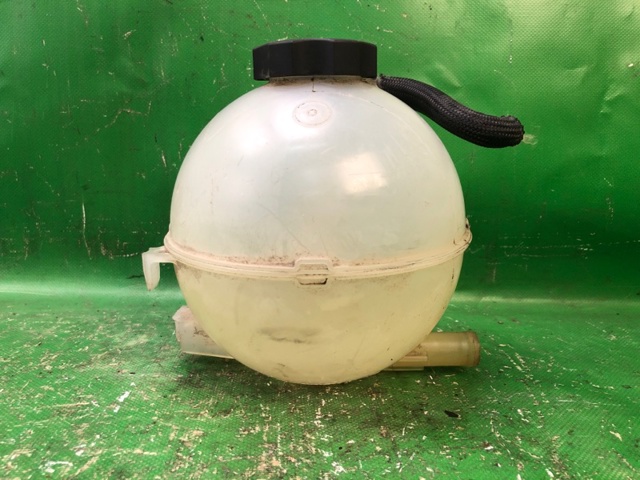 Водяной бачок системы охлаждения 23386455 GM