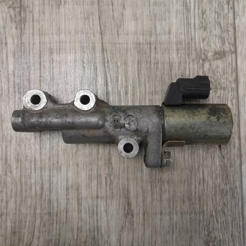 Клапан электромагнитный положения распредвала, правый 237968J100 NISSAN