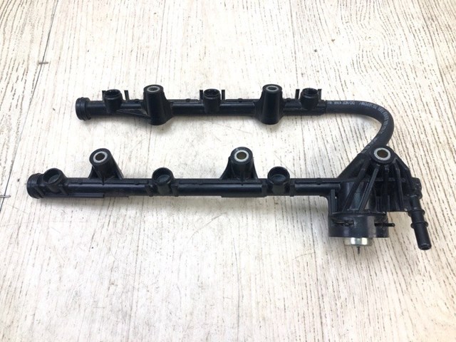 TOYOTA 2387031010 Распределитель топлива (рампа) в наличии Николаев